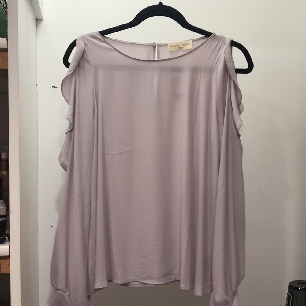 Victoria & Sophia Lavender cold shoulder blouse